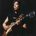 http://spinitloud.com/wp-content/uploads/2010/06/prog_steve-hackett.jpg