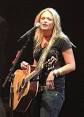http://upload.wikimedia.org/wikipedia/commons/thumb/7/7c/Miranda_Lambert_3.jpg/220px-Miranda_Lambert_3.jpg