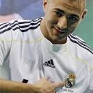 ... hinchas ven aquí a un diamante puro. Manuel Pellegrini lo sabrá pulir. - presentacion-karim-benzema-real-madrid-rf_2031