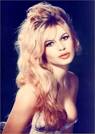 Ranking Famosos - Noticia - Claudia Schiffer a lo Brigitte Bardot - images?q=tbn:ANd9GcSyZ780UW9UgBQ8t8ArJ-Kt4dP_RUCSaheHJFcnCNvwaOSGRHHdis_yzSoU