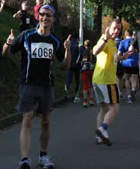 Verstärkung bekommen wir durch die Gasttrolle Mike Reichel und Henrik Haftmann (Foto, ganz rechts), zwei Studienfreunden von mir, die heute zum ersten bzw. ...