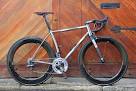 Vuelo Velo Twisted V8