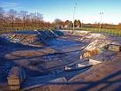 NS4365 : Skateboarding Pit - via Daymix