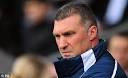 Leicester boss Nigel Pearson in shortlisted for vacant Celtic post.