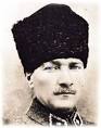 Annesi Zübeyde Hanım ise