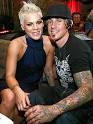 http://scottkeneally.com/wp-content/uploads/2011/09/pink-and-carey-hart.jpg