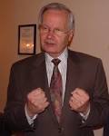File:Bill Moyers 24 May 2005.