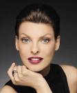 Die neue Make-up Serie inspiriert von Linda Evangelista.