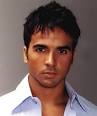 http://www.latin-artists.com/uploads/interviews/28-2-LuisFonsi.jpg