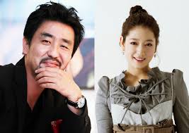Ryu Seung-ryong has another movie coming out, and this time he plays Park Shin-hye&#39;s dad in a quirky comedy about a convicted killer with the mind of a ... - RyuSeungRyong_ParkShinHye1