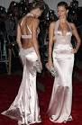 http://3.bp.blogspot.com/-RnhNGPH3IUw/TsW9Tt0P2CI/AAAAAAAABtY/6oHI0lBS-E8/s1600/gisele-bundchen-versace-met-gala.jpg