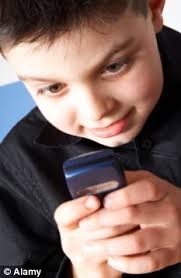 Children who regularly text message have BETTER English than those who don&#39;t (even if thy use txt ... - article-1353658-0413A593000005DC-487_233x357