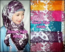 Grosir Jilbab Surabaya I Segi Empat Obama Tepi Rumbai Motif Bunga ...