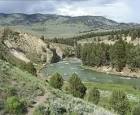 File:Ynp-yellowstone-river-2004.jpg - Wikimedia Commons