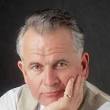 participação de Ian Holm,