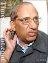 Bharatiya Janata Party veteran Vijay Kumar Malhotra addresses the media ... - Vijay-Kumar-Malhotra