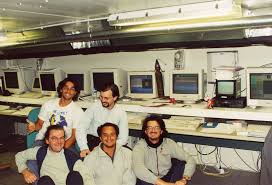 In the control room (clockwise from top left): Juan Carlos Guerra, Alfio Puglisi, Adriano Ghedina, Simone Esposito, Roberto Ragazzoni. - gruppo
