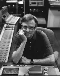 El ingeniero de sonido RUDY VAN GELDER, un mito del Jazz Images?q=tbn:ANd9GcT8Uodek3NXY_UudMr7HCY4FKe10fsXSClwEENuUnD85BQnbaDm