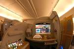 File:Emirates Boeing 777-200LR First Class Suite.jpg - Wikipedia ...