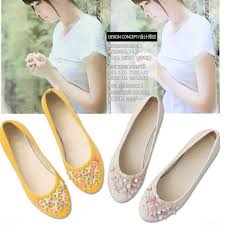 Trend Model Sepatu Flat Ala Wanita Korea Terbaru 2016