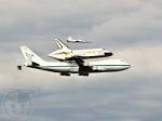 Exclusive photos from the Discovery shuttle landing | News | Geek.