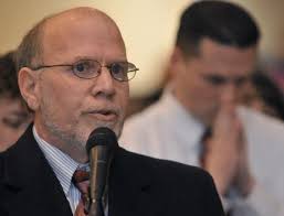 Photo by Dave Roback / The RepublicanSouth Hadley resident Larry Bay speaks ... - -2664a650ff5a56c8jpg-1c6d4694b2495478_large