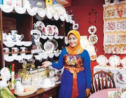 Aini tauke hiasan ala Inggeris