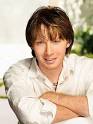 http://img2.timeinc.net/people/i/2006/celebdatabase/clayaiken/clay_aiken1_300_400.jpg