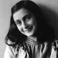Anne Frank is drie jaar jonger dan Margot. Qua karakter verschillen ze enorm ... - ImageVaultHandler