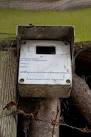 This device appears to have an optical or infrared sensor. - via Daymix