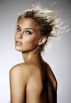 In 2009, Bar Refaeli graced