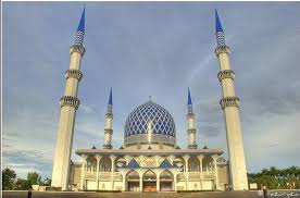 وعودة الى ماليزيا والمسجد الازرق وهو احد اجمل مساجد ماليزيا  Images?q=tbn:ANd9GcTMcGtdTyVOkIvCADoBtY5-78e3sXzHvbapf-JHMOP14aKY0ZxqT_KTU03W