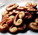 Palmiers, or Puff Pastry Sugar - via Daymix