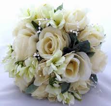 Bridal Bouquet help plz :  wedding Images?q=tbn:ANd9GcTOEa MdWpEA6ArF6cWVjbplGG7guEXs1 XuaBWzjjB0Z06 JvF