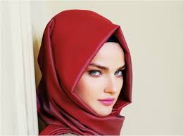 Tips cara memilih jilbab yang cocok sesuai bentuk wajah ...