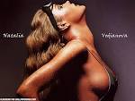 http://www.celebritywallpapers.org/wallpapers/nataliavodianova/natalia_vodianova_4.jpg