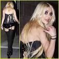 http://cdn01.cdn.justjared.com/wp-content/uploads/headlines/2011/02/taylor-momsen-bieber-premiere.jpg