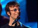 British singer and songwriter Robin Gibb, best known as a member of the Bee