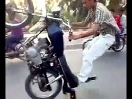 Traksi motor lucu bikin ngakak - YouTube