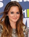 LEIGHTON MEESTER 1000x1500px #940410