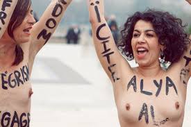 ناشطة مصرية في حركة "فيمن" تسخر من الآذان ! Images?q=tbn:ANd9GcTTYAU-py0wMbTwycrI-18ch38QztA0U-qGjsvwmR39FCgFGfQMeg
