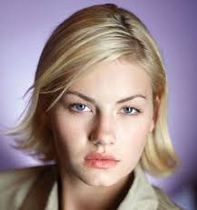 Elisha Cuthbert with short haircut with side bangs.JPG - Elisha_Cuthbert_with_short_haircut_with_side_bangs