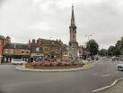 The cross at Banbury, famous from the nursery rhyme. - via Daymix