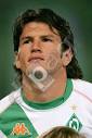 Image Nelson Valdez looks on: Werder Picture