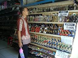 Popular shopping streets in Bandung, Indonesia @ JoTravelGuide.com