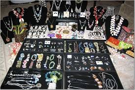 http://t2.gstatic.com/images?q=tbn:ANd9GcT_QS8LFNWx5kw9t4kcH4-MBIvEj_ZJrvldzHRAVldo2kOOAWY&amp;t=1&amp;usg=__igUnWsNa13uWdF7FS0I6rUT40kA=