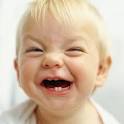 ... os primeiros dentes temporários (de leite) do bebê irrompem a gengiva. - dentes-dos-bebes