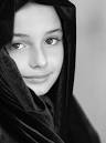 زیبایی یه زن به لباسهایی که