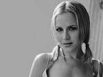Julie Benz Picture 1