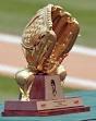 200px-Gold_glove_award_eric_ ...